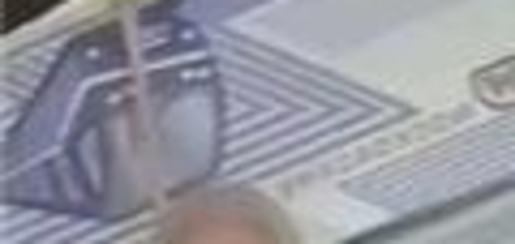 Мошенники купили заготовки проездных от имени партии Путина