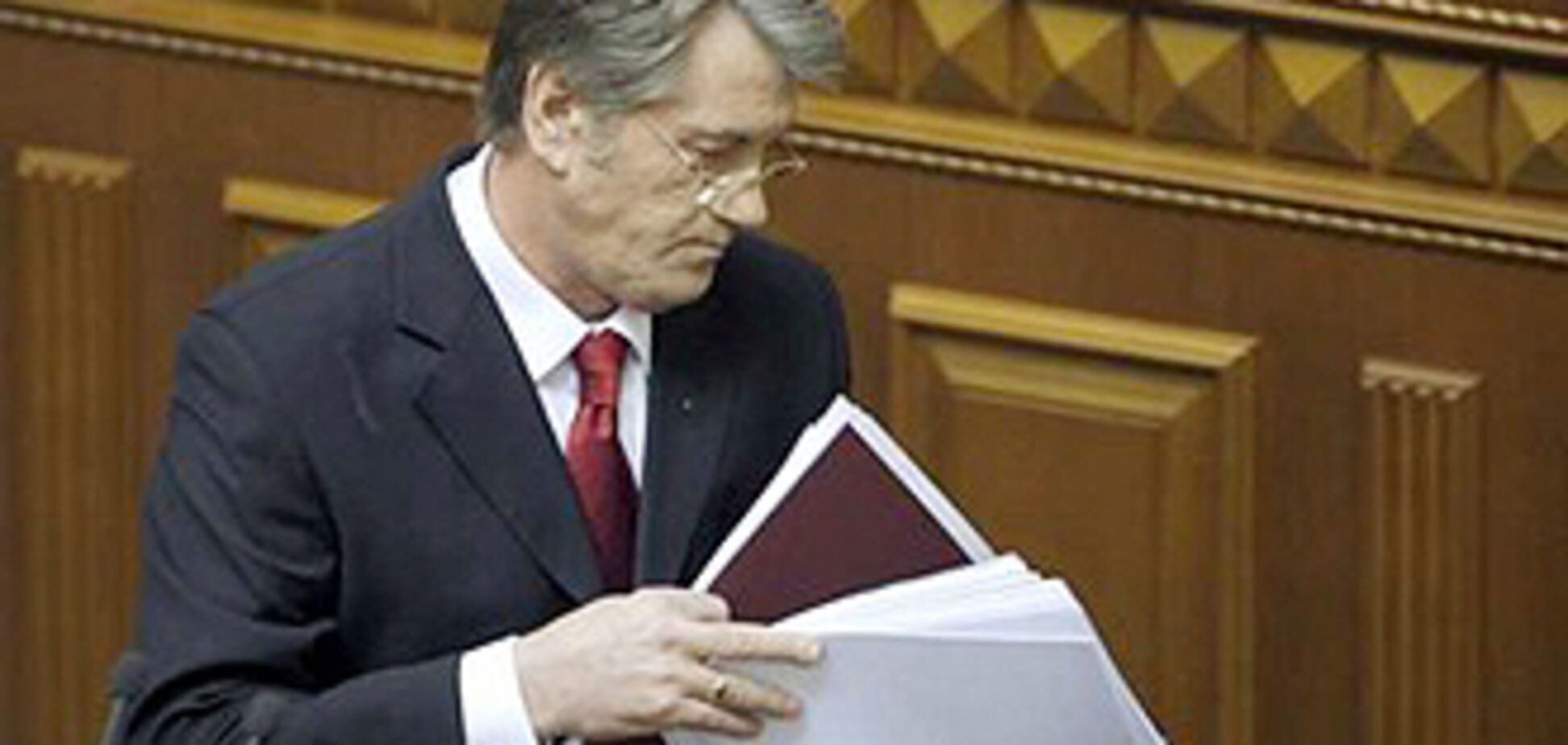 Ющенко намерен ударить в Раде по кризису
