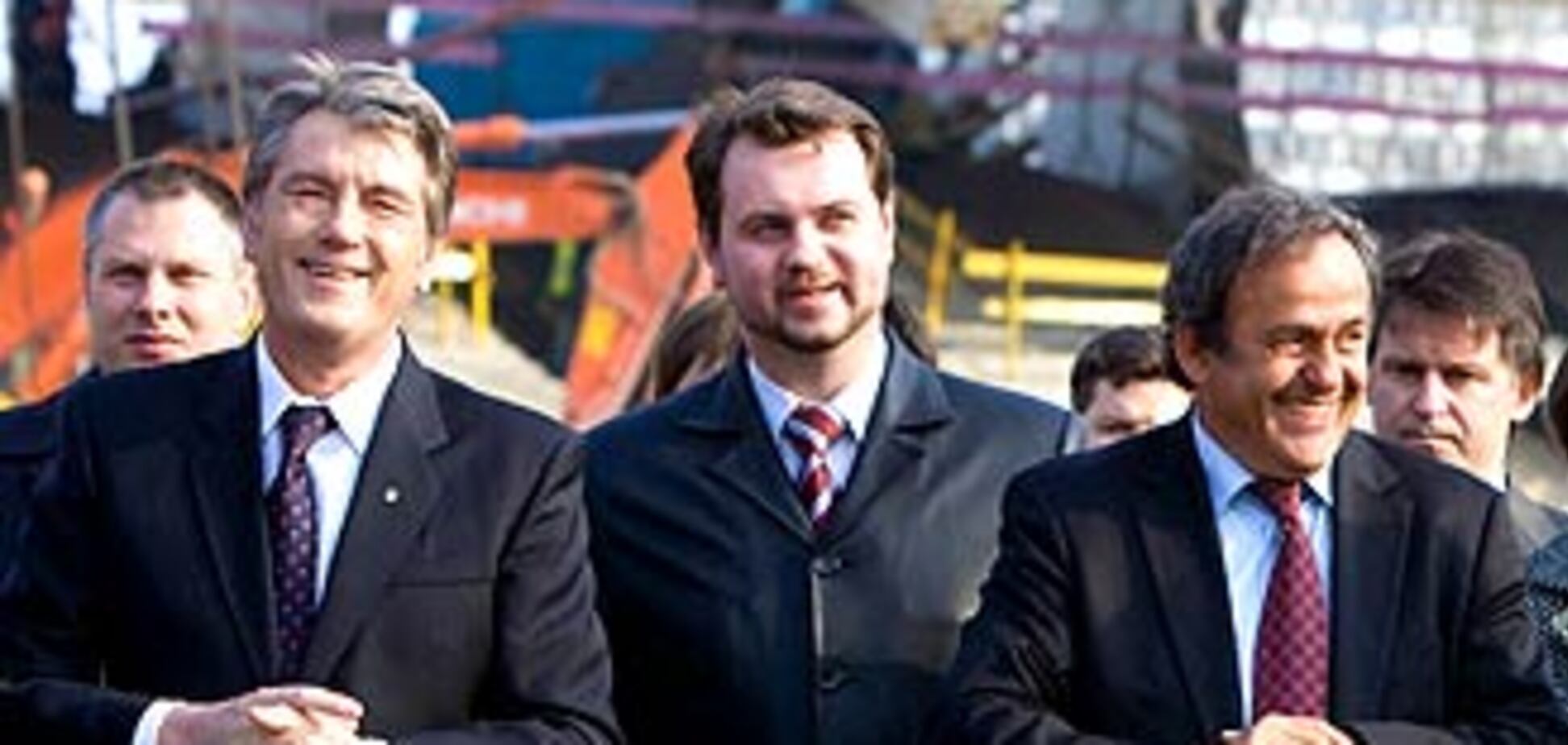 Ревизоры Ющенко и Платини посетили 'Олимпийский'