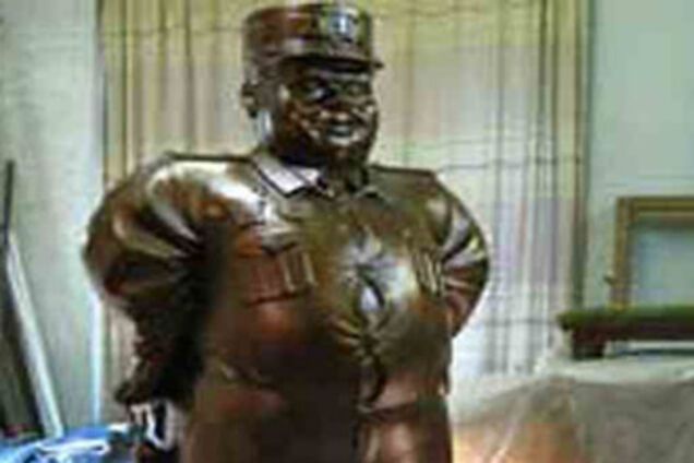 В Комсомольске оторвали голову памятнику гаишнику