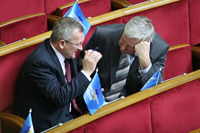 Депутатам разрешат следить за разведчиками и судьями