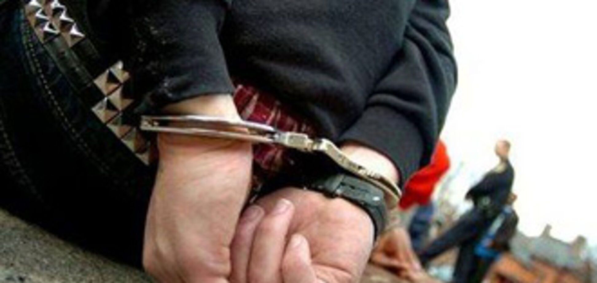 Милиция задержала губернатора с тремя липовыми номерами