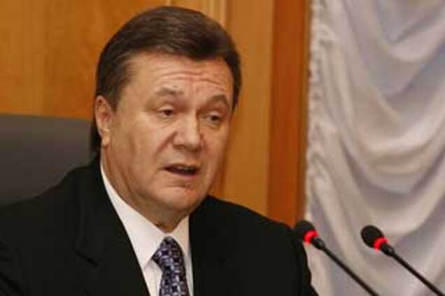 Янукович мужньо витримав пост і заважати церкви не буде