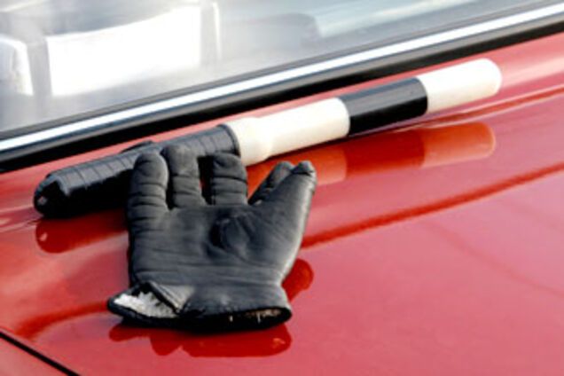 Депутат обстрелял машину гаишников