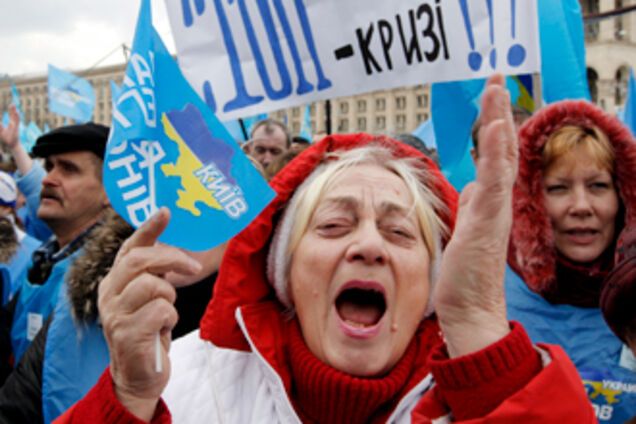 Янукович обещал прекратить митинги