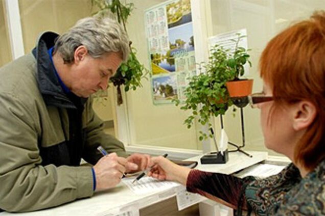 Пособия по безработице не придется ждать три месяца