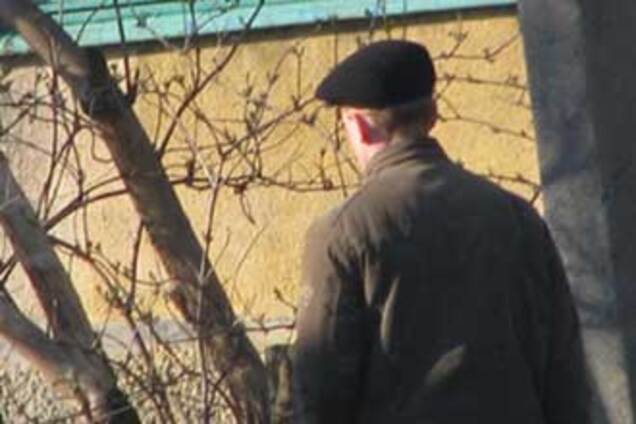 Школьники жестоко избили учителя пения