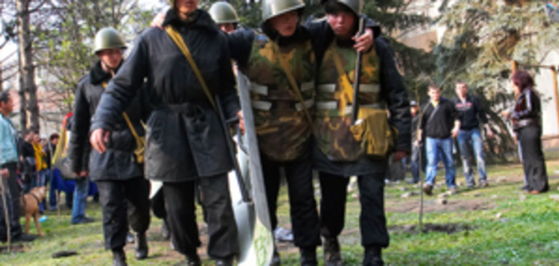 Весна. Кишинів. Опозиція