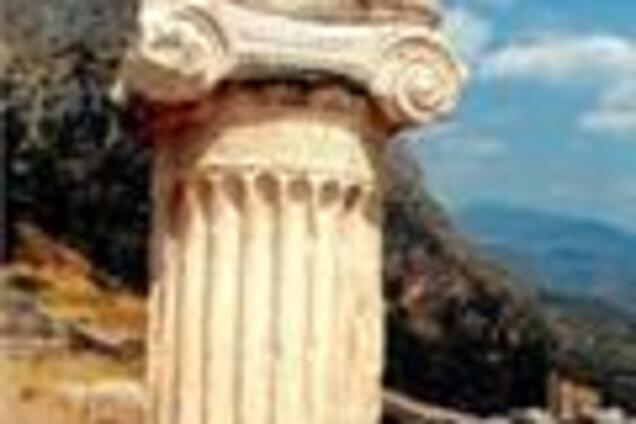 В Греции шпилькам приписали роль разрушителей памятников