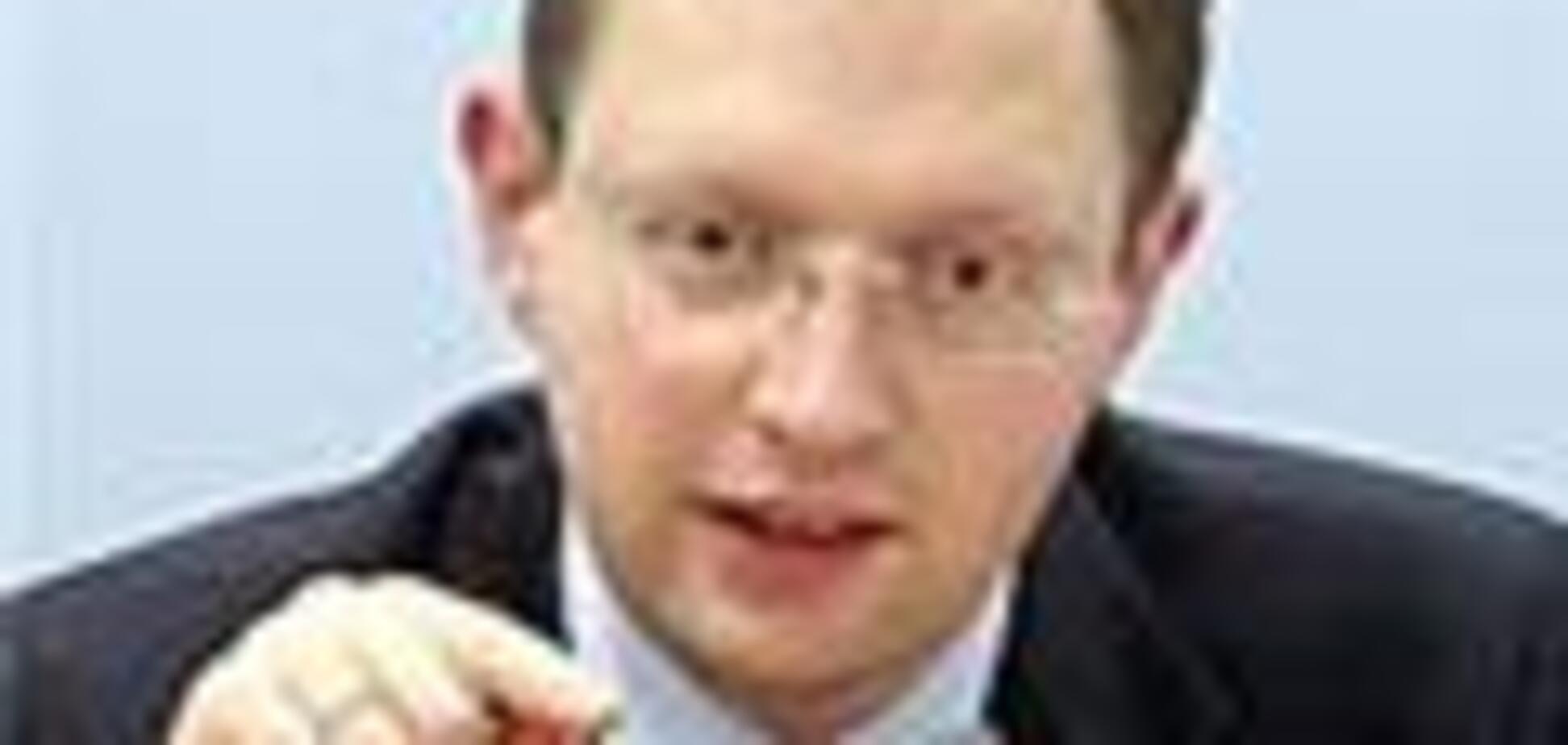 Яценюк возлагает экономическую ответственность на Кабмин