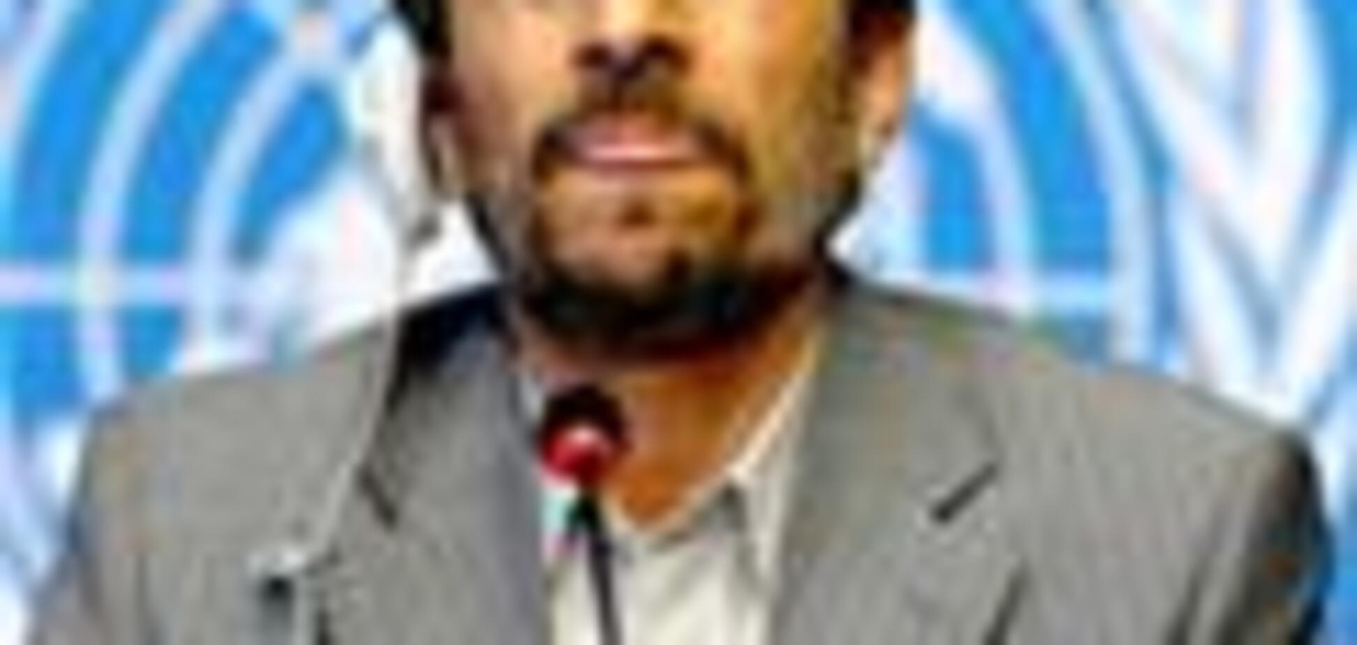 Ахмадинеджад обвинен в подкупе избирателей