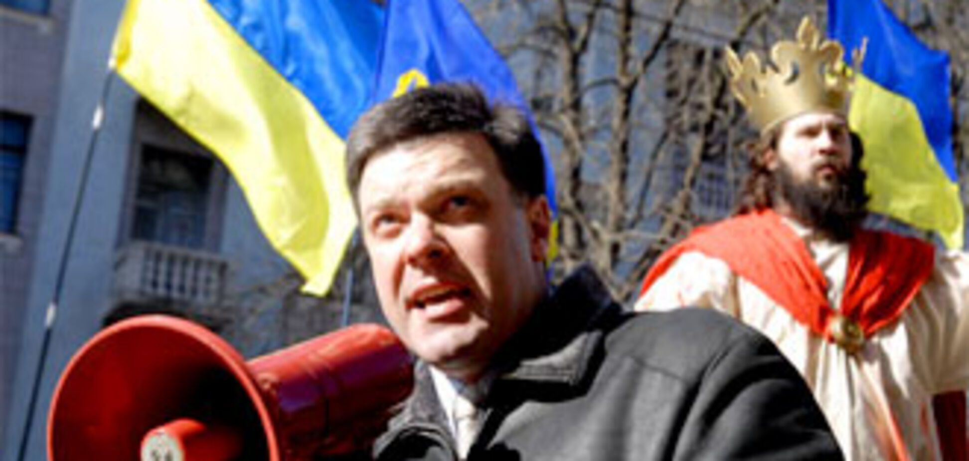 Тягнибок пообещал выполнить заветы Бандеры