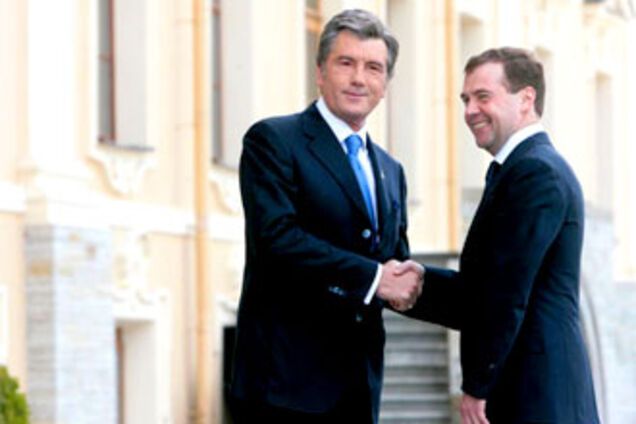 Медведев игнорирует Ющенко