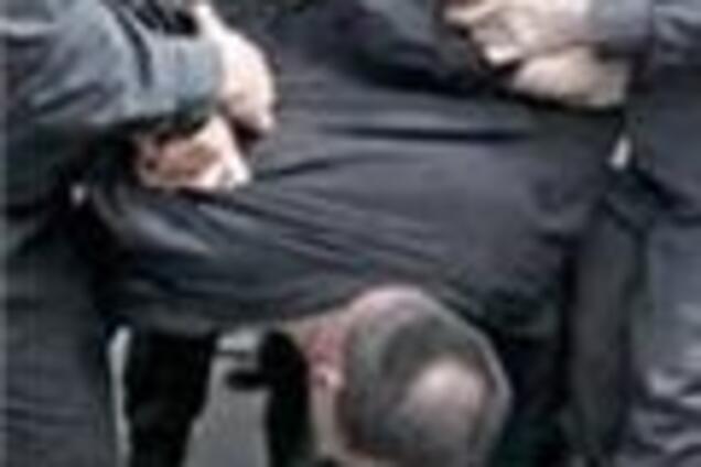 Львовский 'Рембо' захватил заложника и сбежал от спецназа