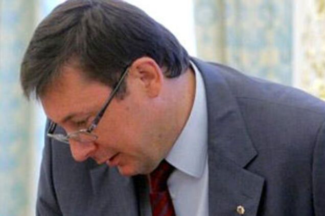 У Луценко есть только два выхода