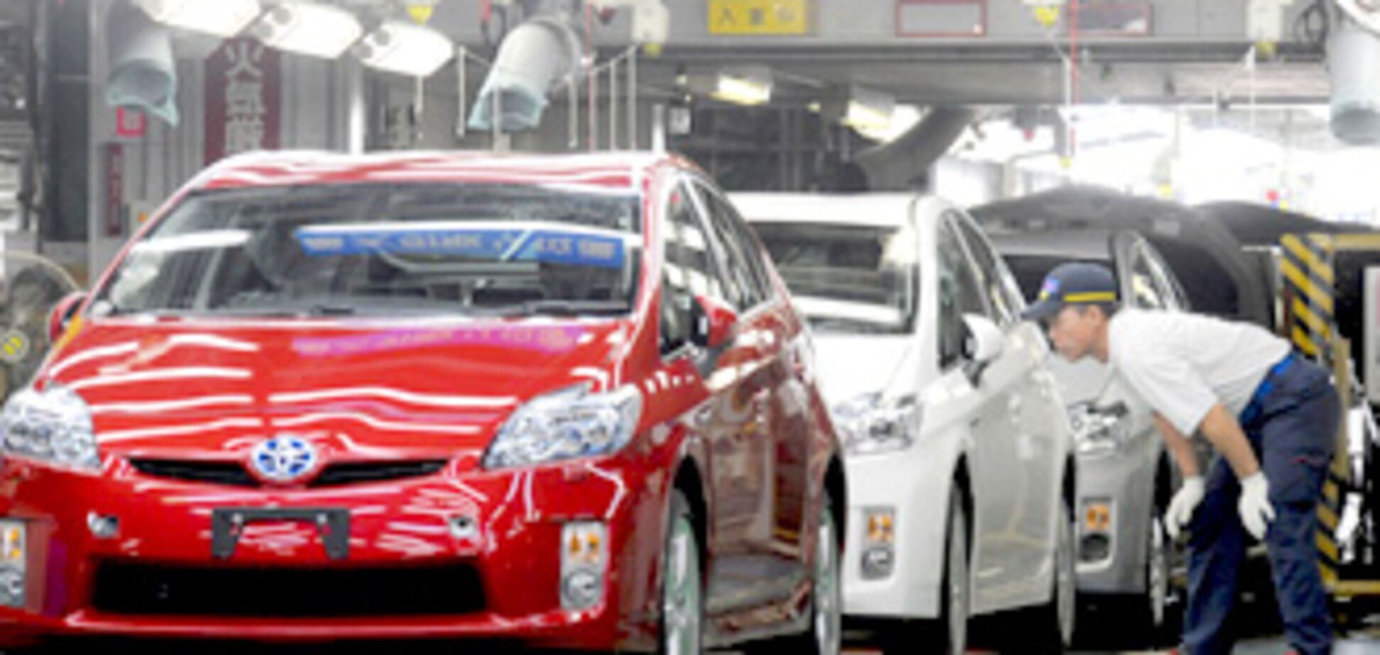 Кабмін просить скасувати надбавку до мита на імпортні авто