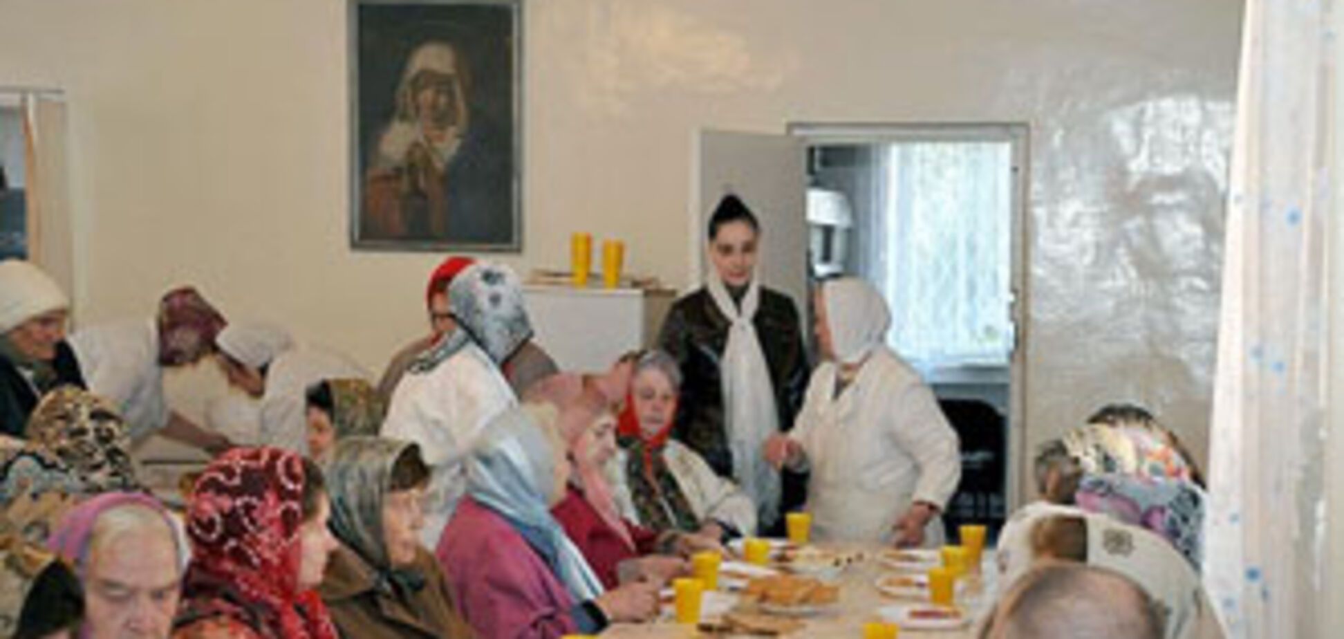 В больнице уже 25 человек, отравившихся церковным обедом