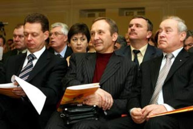 «Наша Украина» начала платить по счетам