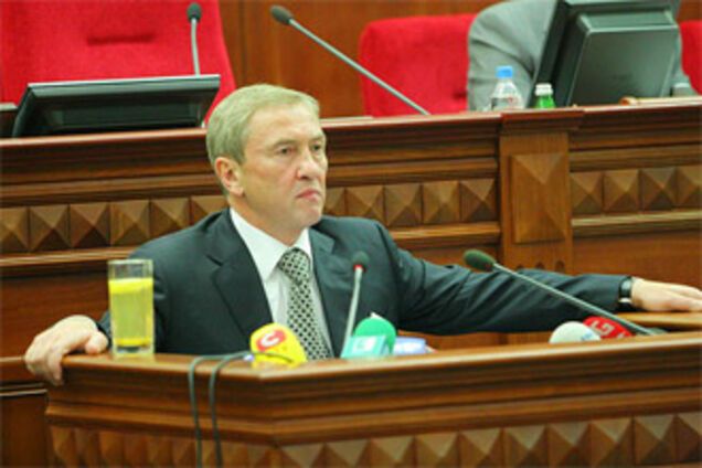 Ющенко не намерен увольнять Черновецкого