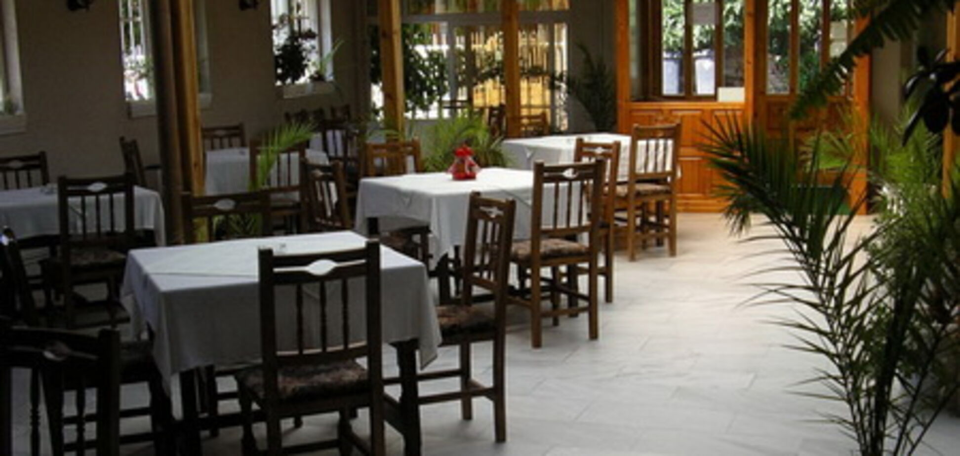 Названы 100 самых лучших ресторанов страны