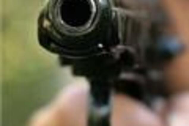 Неизвестный открыл стрельбу возле детского садика