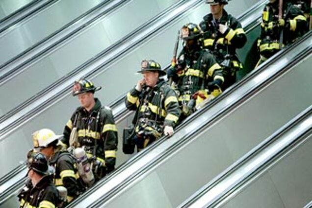 В метро столкнулись два поезда, есть погибшие. ВИДЕО