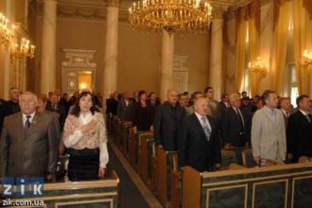 БЮТ перешел в оппозицию