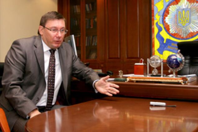 Луценко: досрочные выборы нужны, как зайцу стоп-сигнал