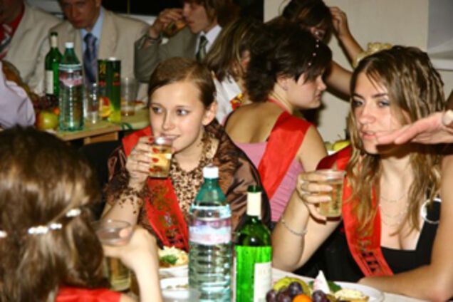 Бал выпускников закончился дракой и стрельбой