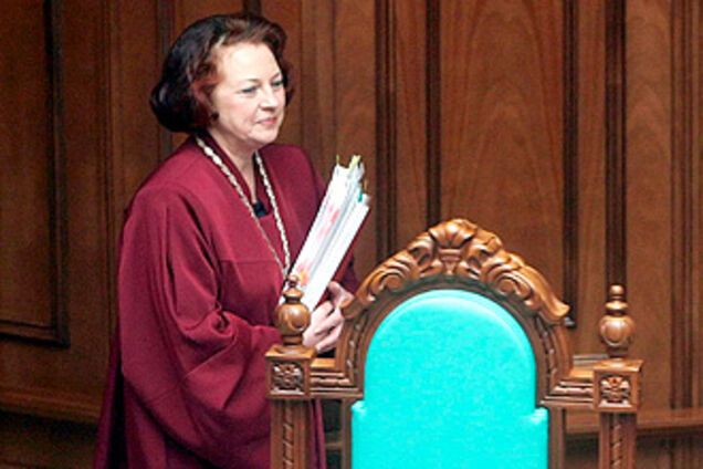 Суд вернул в Конституционный суд 'любимую' судью президента