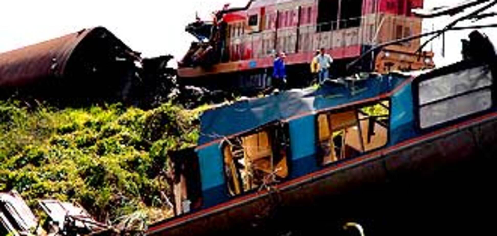 На Донбасе с колеи сошли 12 вагонов грузового поезда