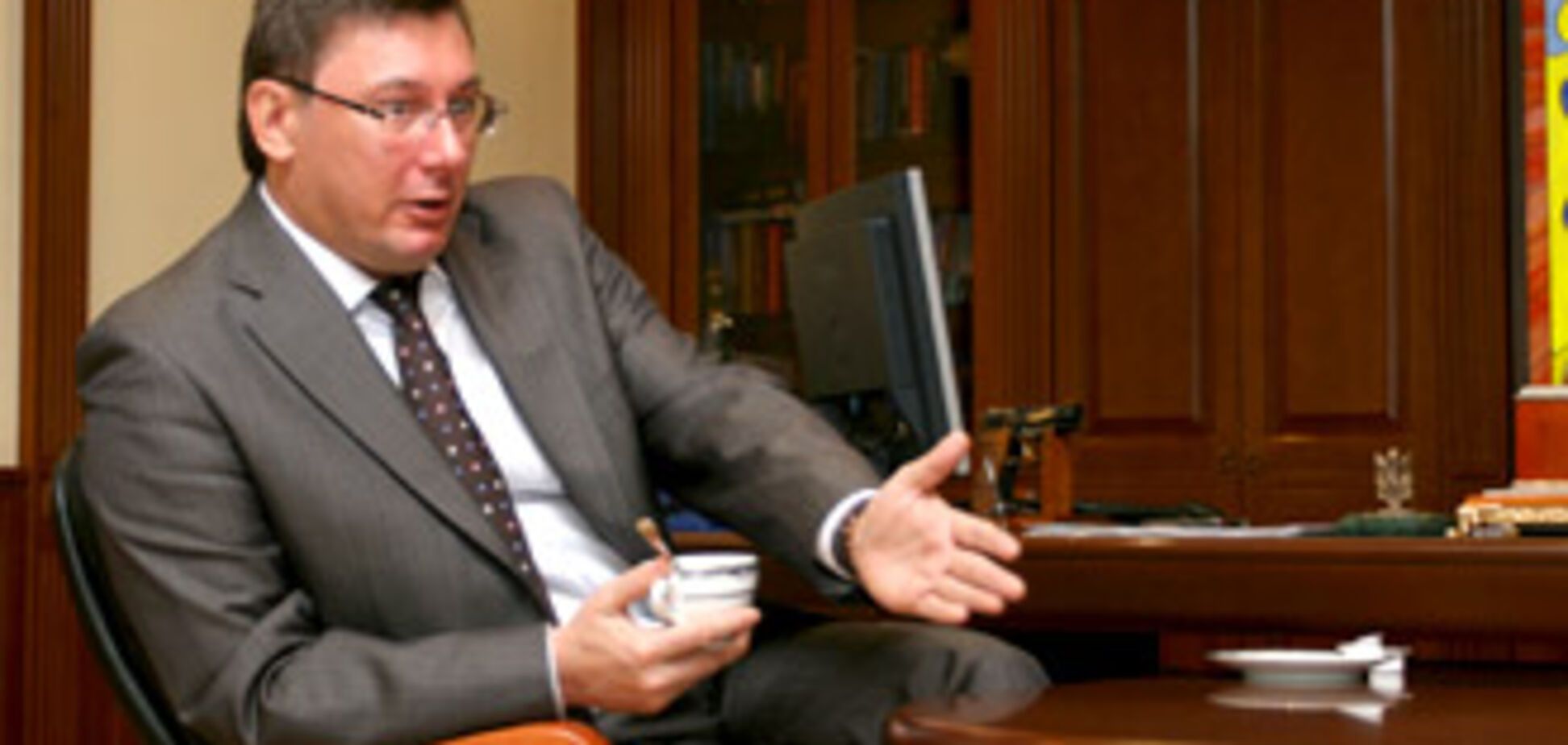 Верховный суд спас Луценко от Колесникова