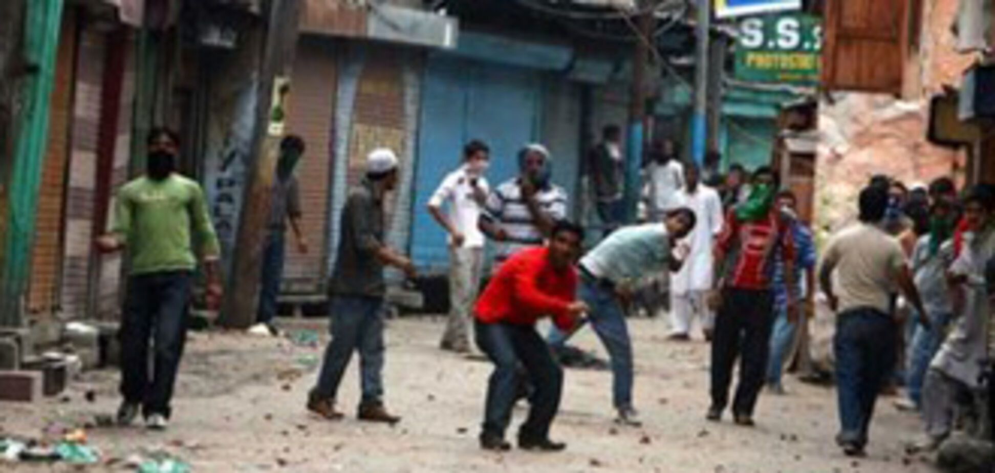 В Кашмире арестованы около 320 протестующих