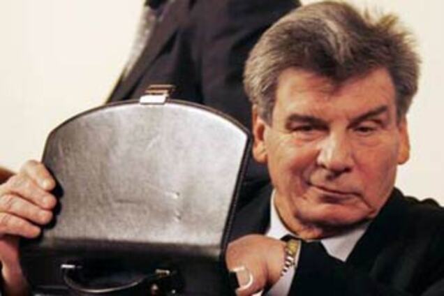 Министр Тимошенко передумал уходить в отставку