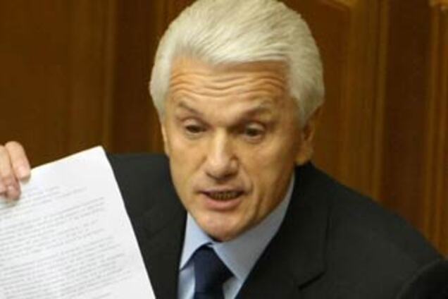 Литвин прорвался в Раду через тайный ход