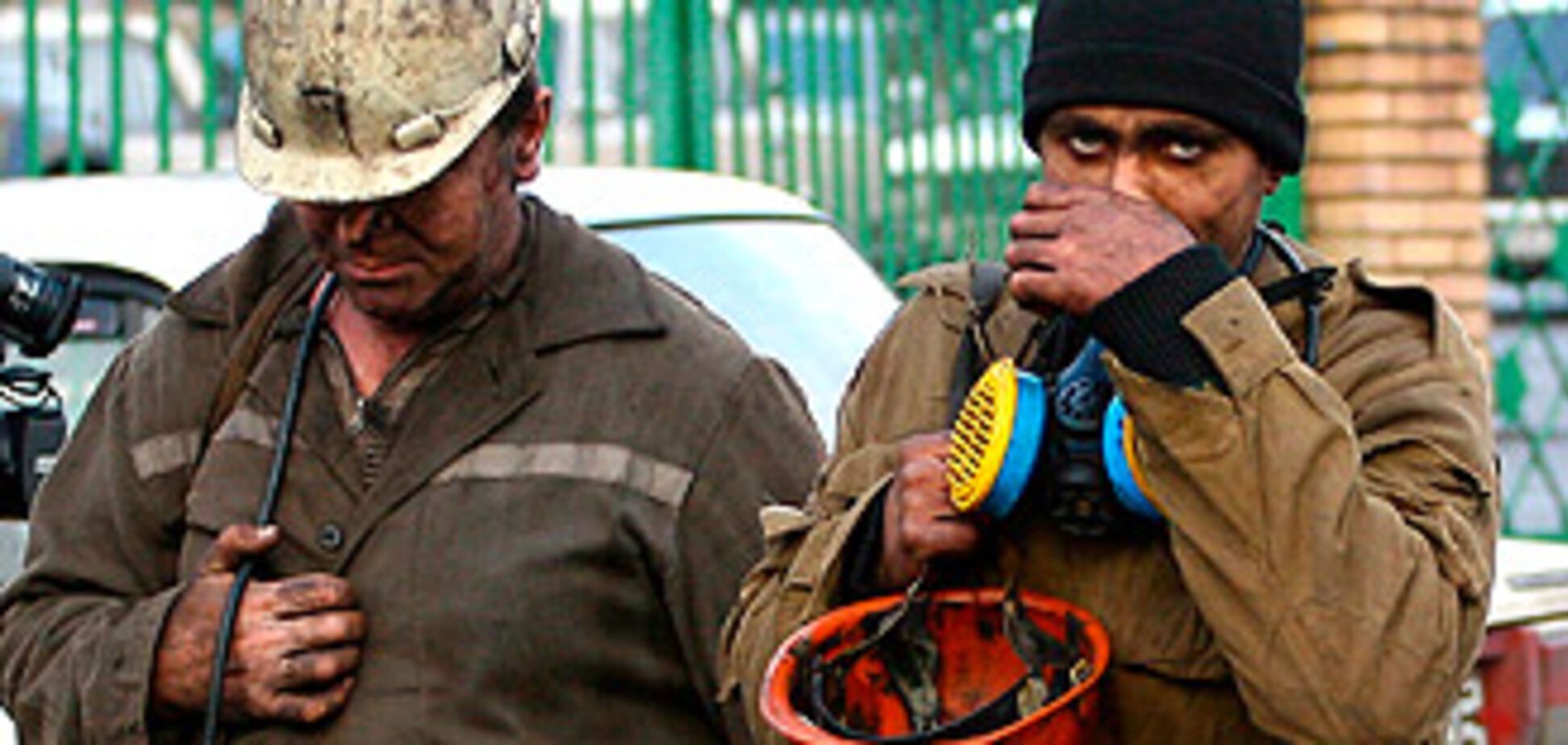 На Донбассе горняки трех шахт отказались выходить из забоев