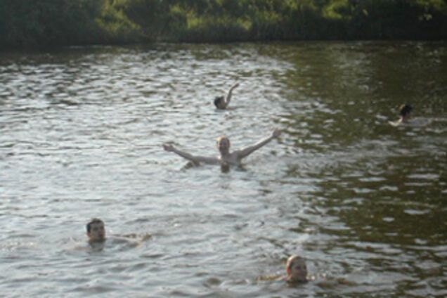 На Житомирщине в пруду утонули двое детей