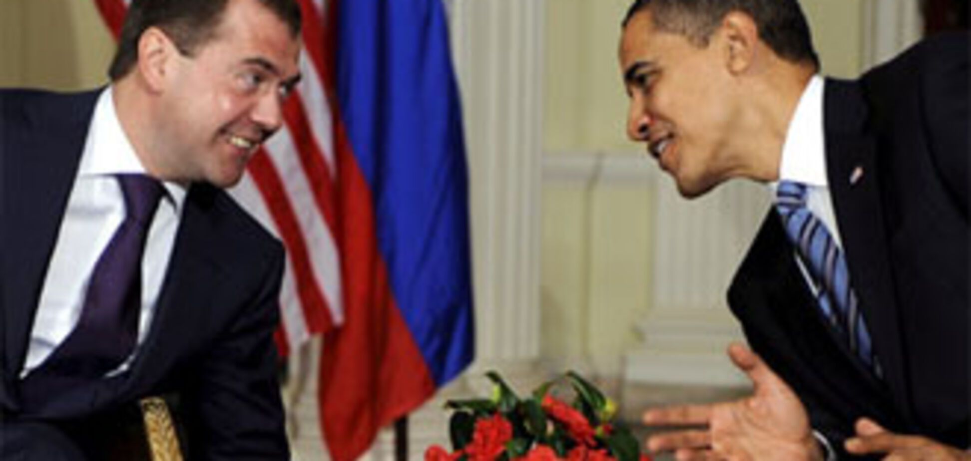 Медведев объявил о 'холодной войне'