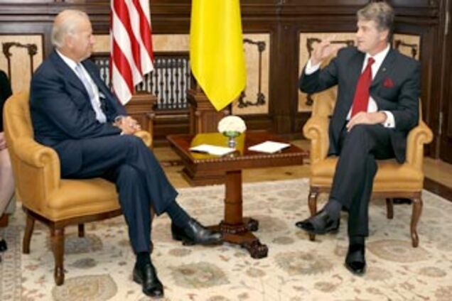 Ющенко і Байден покликали до себе делегації (оновлено)