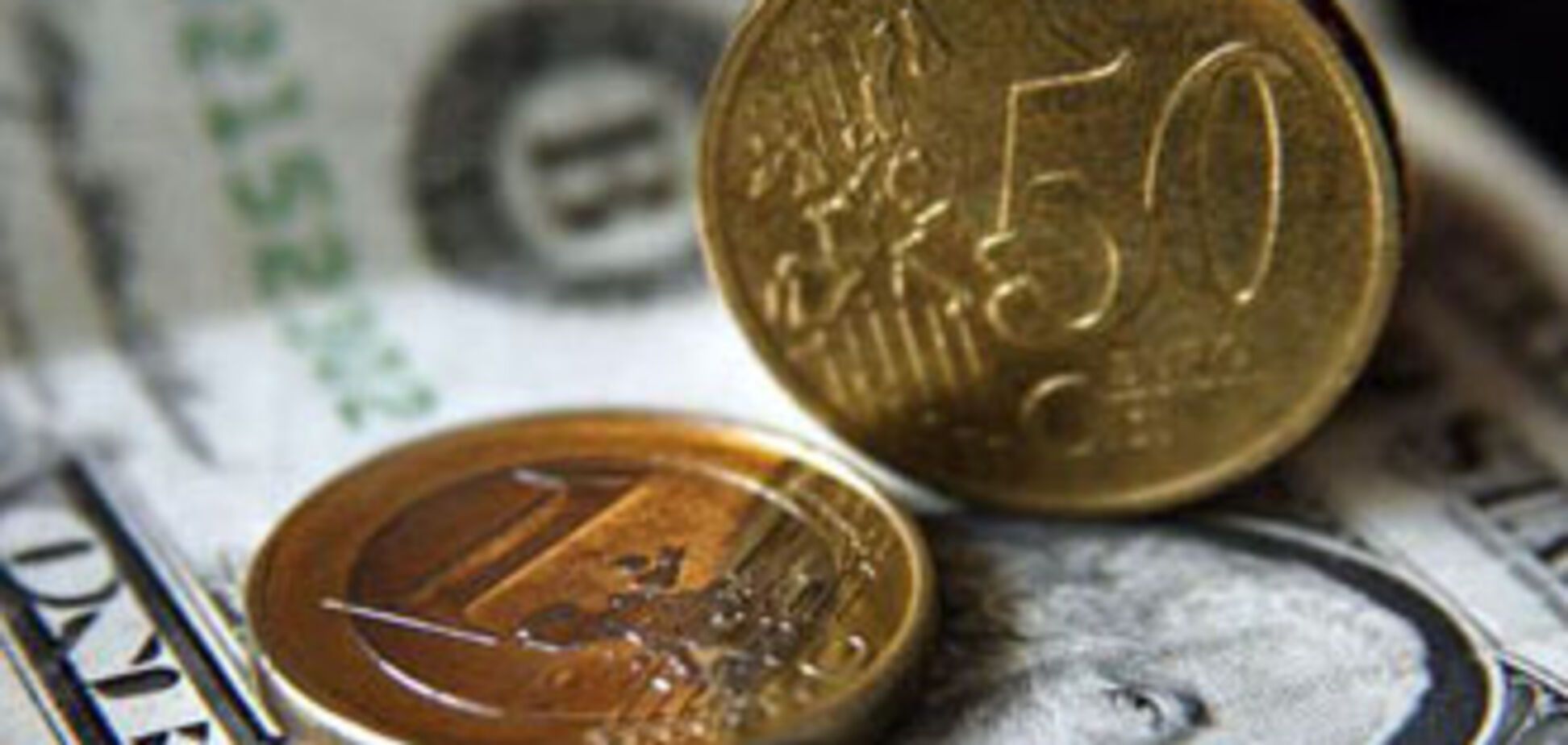 Нацбанк поддержит гривну миллиардами долларов