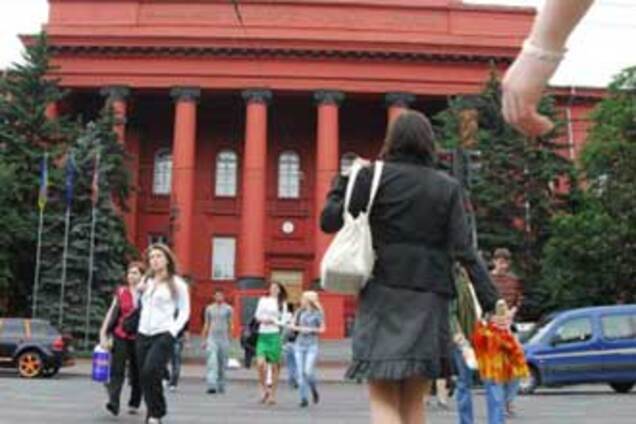 В главный вуз страны уже не попасть