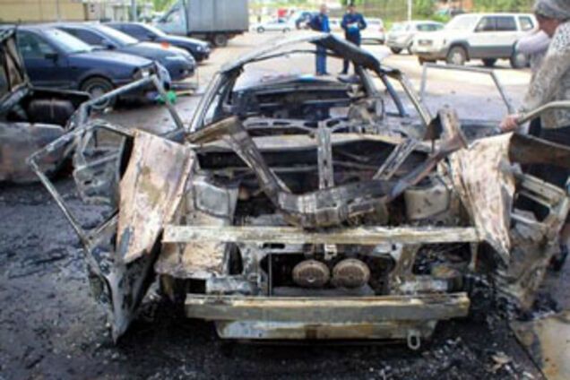 В Одессе подорвали автомобиль чиновника