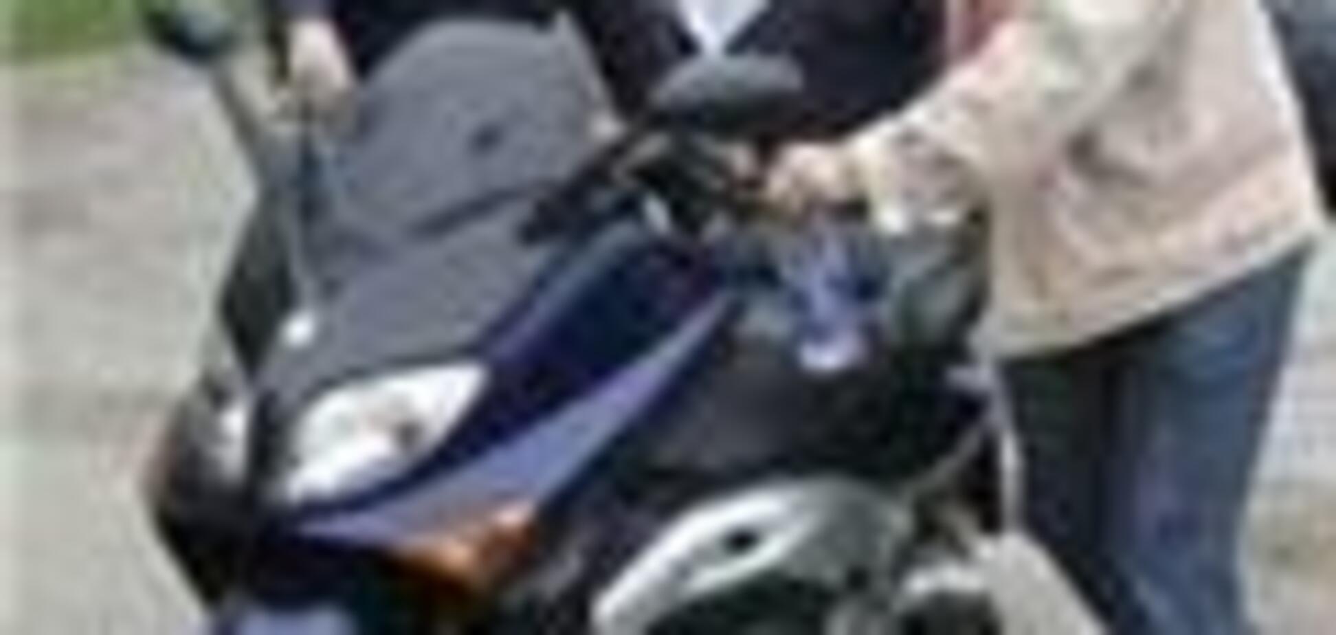 Мотоциклист сбил инспектора ГАИ