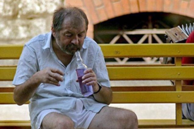 Пьяницы возле горсовета продавали мину