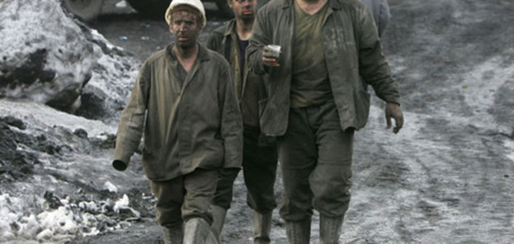 На луганской шахте насмерть отравились газом два шахтера
