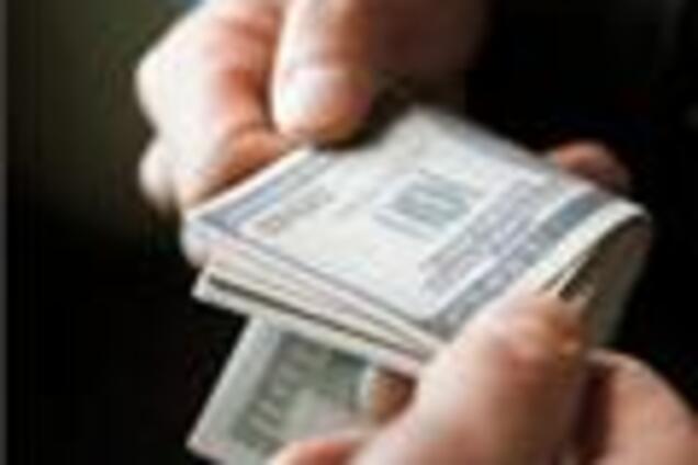 Попался очередной налоговик-взяточник