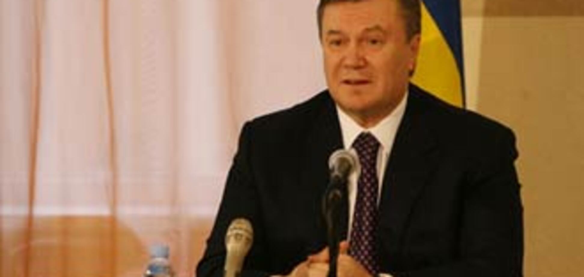 Янукович демонстративно 'плюнув' на Ахметова
