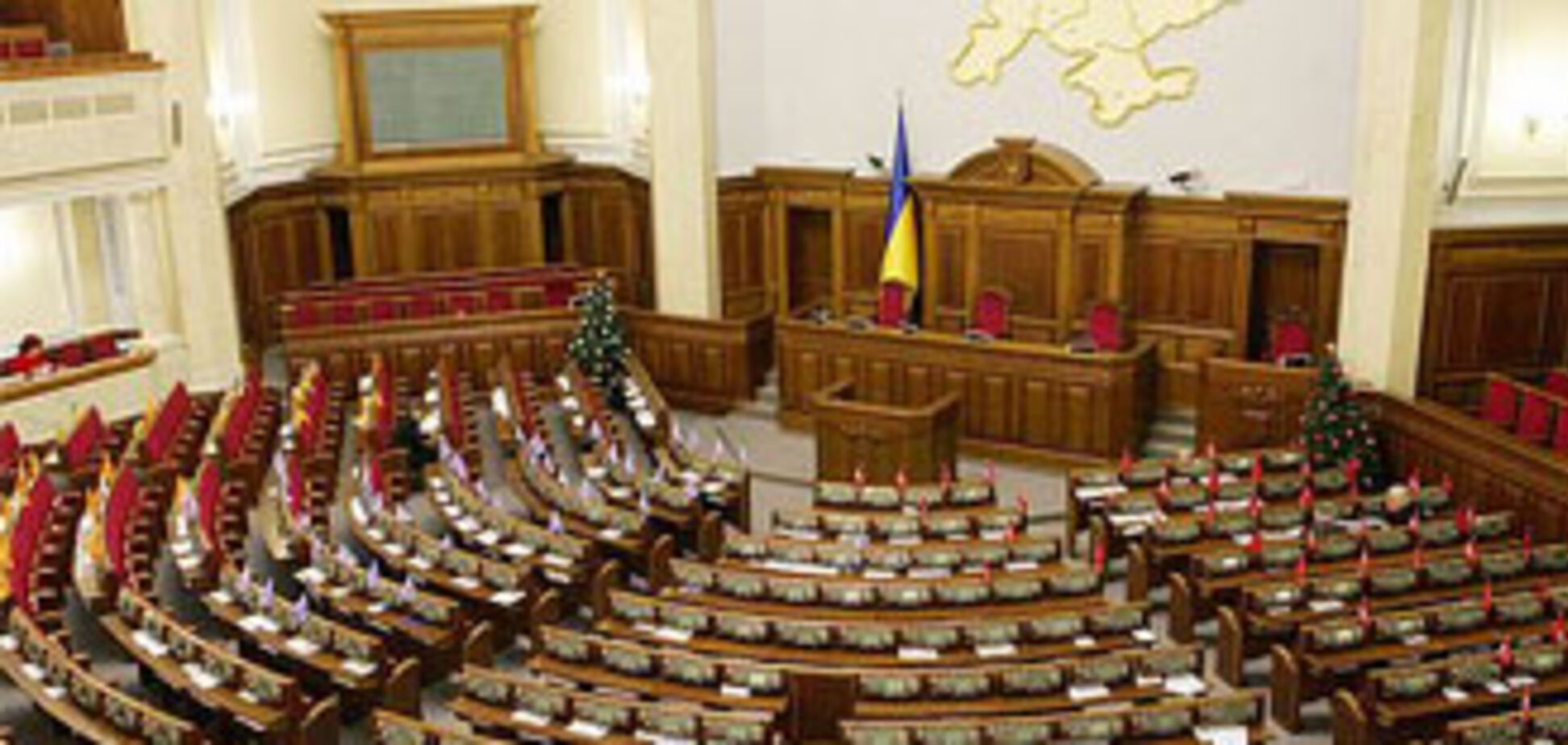 Депутати оцінили себе на трієчку