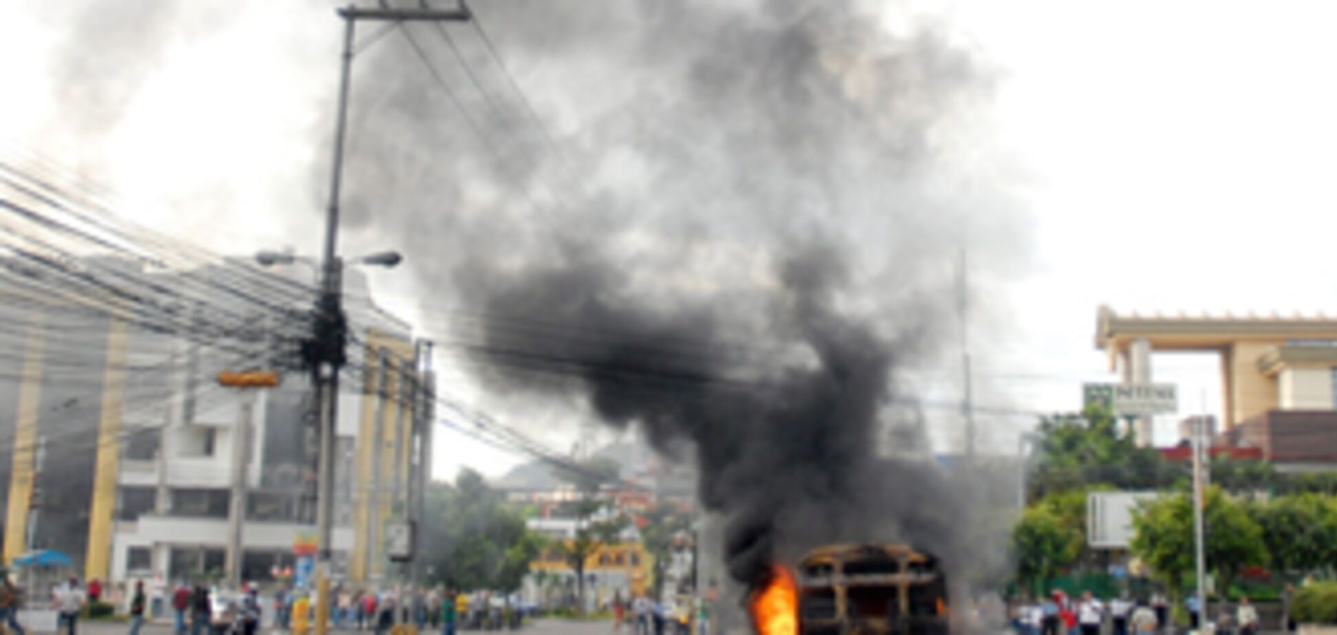 В Гондурасе вспыхнули массовые беспорядки