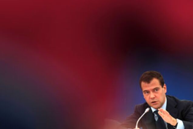 От Медведева требуют извиниться перед Украиной